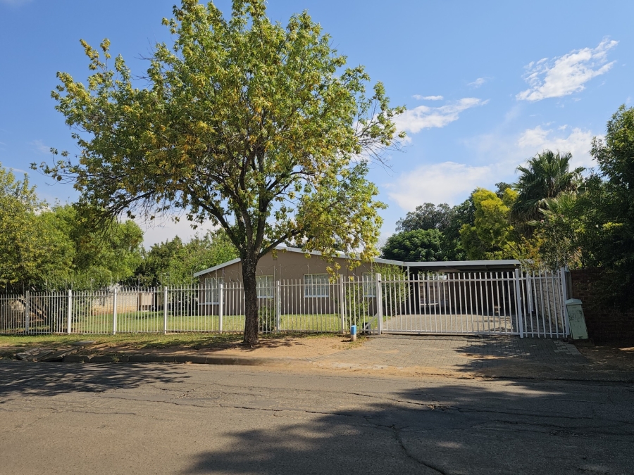 5 Bedroom Property for Sale in Brandwag Free State